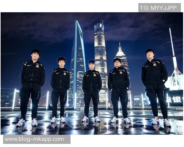 男友圣诞后频频现身魔术主场引发热议粉丝纷纷猜测背后故事